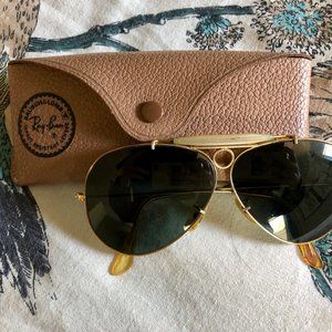 Rare vintage retro Ray-Ban aviator sunglasses with case included